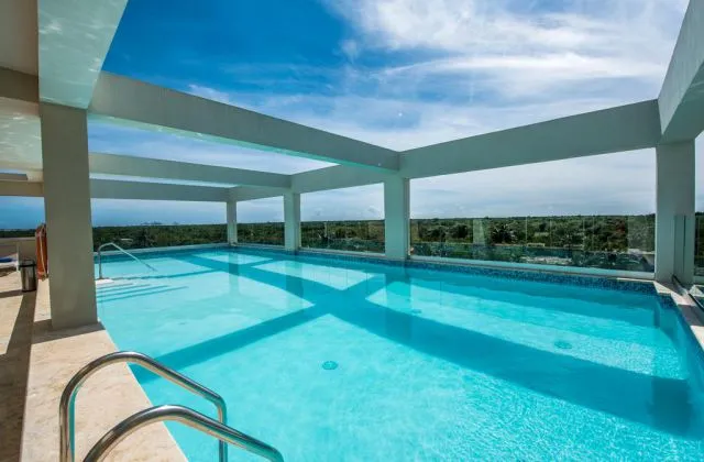 Hotel Hampton By Hilton Santo Domingo Aeropuerto piscina